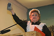 Gut drauf: Maria alias Richard Süßmeier (©Foto: Martin Schmitz)